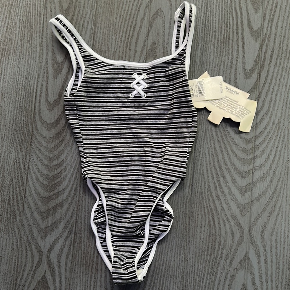 Vintage-Swimsuit New 🌴🌴🌴🌴